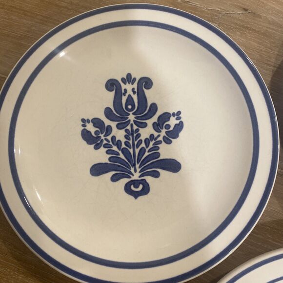 Pfaltzgraff “Village” Collection Plates Set Of 3 White & Blue Flowers 7" - Picture 3 of 7